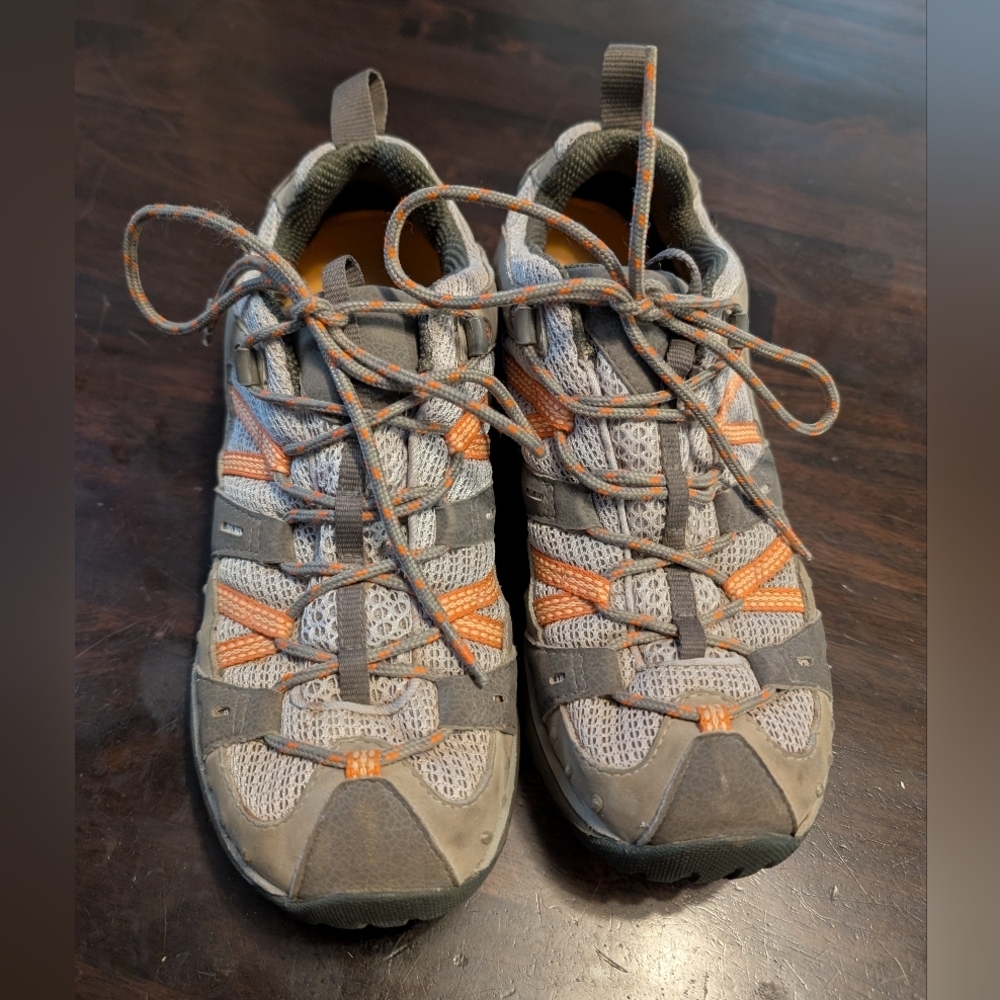 Merrell Women's 9 Siren Sport Gore-Tex Hiking Shoes Tan and Orange